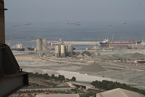 2 Exports are possible from the nearby port