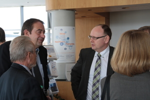 4 Intensive talks and discussions during the breaks