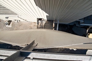 1 The severity of the material build-up became apparent to system operators when they noticed the walls of the silos starting to bulge outward from over-pressurization