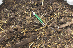 5a Wood chips with some straw