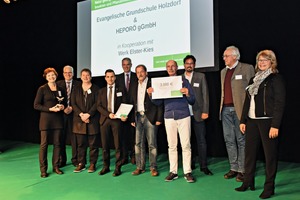 2 Winners of the second place in the Quarry Life Award 2016 with the members of the German jury