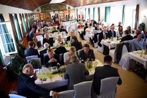 4 Employees, plant management and shareholders celebrated the 130th founding anniversary together