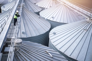 1 For the noble art of silo technology, possibilities are shown to go from inventory on site to an automated inventory management solution that goes beyond the boundaries of one’s own company, reducing order mistakes and freeing up resources