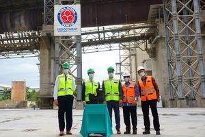 The signing of the contract at a ceremony in the CIteureup Plant, Indonesia on 22 November 2021 in the presence of Minister of Foreign Affairs of Denmark, Mr. Jeppe Kofod