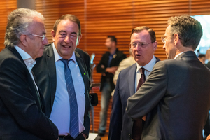 In conversation: Prof. Dr. W. Sobek, Prof. Dr. H.-M. Ludwig, B. Ramelow, Prof. Dr. W. Speitkamp
