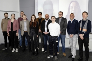 1 Satisfied faces at the CO2-Syn project meeting (from left): Sebastian Sanden (Ruhr University Bochum), Theresa Jaster (Fraunhofer Umsicht), Marius Nienaber (Phoenix Zementwerke Krogbeumker GmbH & Co. KG), Ulf-Peter Apfel (Ruhr University Bochum), Maximiliane Dreis, Sebastian Stießel, Heiko Lohmann, Dennis Blaudszun, Kai junge Puring (all Fraunhofer Umsicht), Kai Wagner (Phoenix Zementwerke Krogbeumker GmbH & Co. KG) and Sven Rösler (Leuchtstoffwerk Breitungen) were on site in Oberhausen. Muhammad 