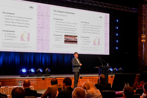 5 In his presentation, Johannes Ruppert compared two scenarios for climate neutrality